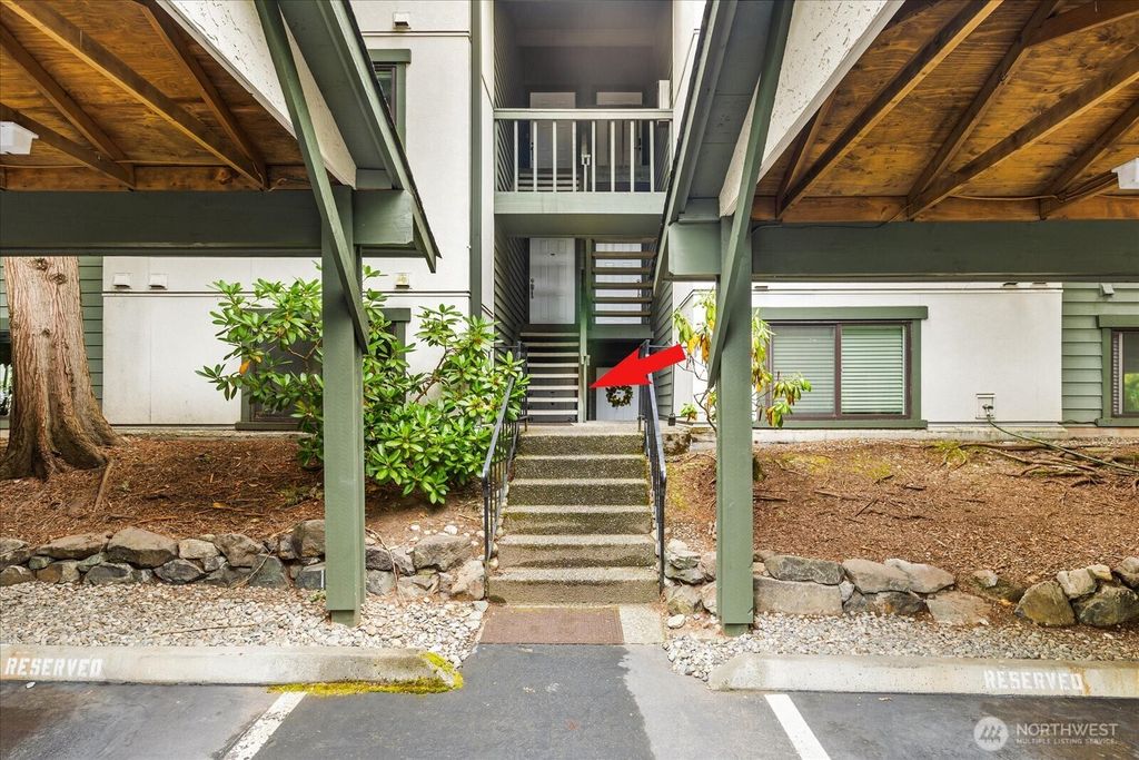 Photo of 12904 126th Court NE #J103, Kirkland, WA 98034 (MLS # 2411383)
