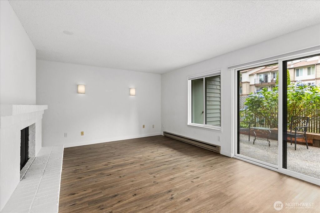 Photo of 12904 126th Court NE #J103, Kirkland, WA 98034 (MLS # 2411383)