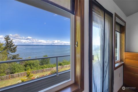 A home in Camano Island