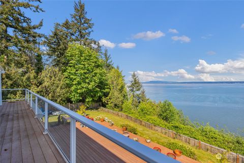 A home in Camano Island