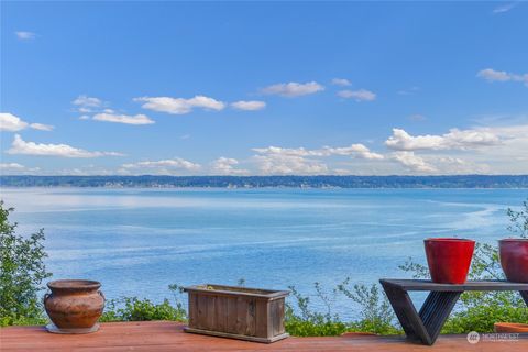 A home in Camano Island