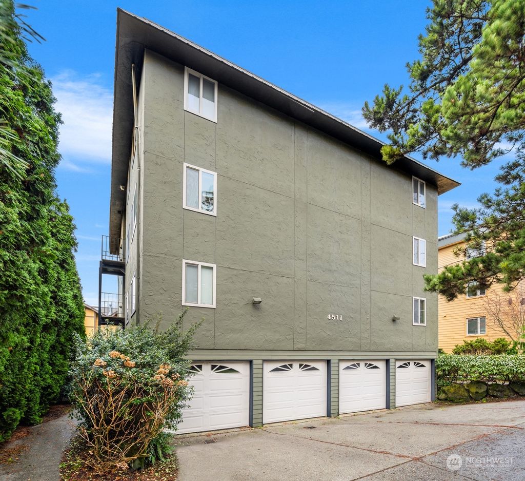 Photo of 4511 Greenwood Avenue N #3, Seattle, WA 98103 (MLS # 2196438)