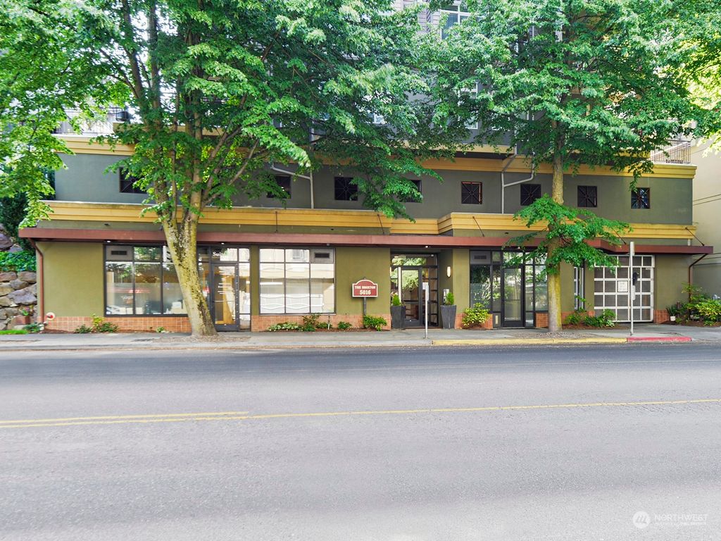 Photo of 5016 California Avenue SW #401, Seattle, WA 98136 (MLS # 2076977)