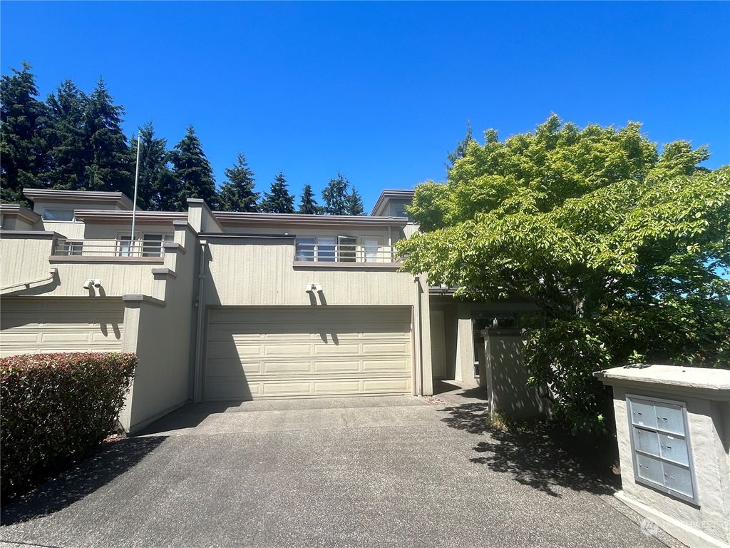 Photo of 5051 50th Avenue NE #16, Seattle, WA 98105 (MLS # 2259596)