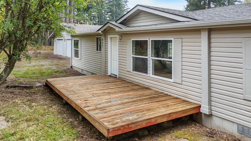Photo of 927 N Tipsoo Loop LOOP, Rainier, WA 98576 (MLS # 2593768)