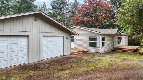Photo of 927 N Tipsoo Loop LOOP, Rainier, WA 98576 (MLS # 2593768)
