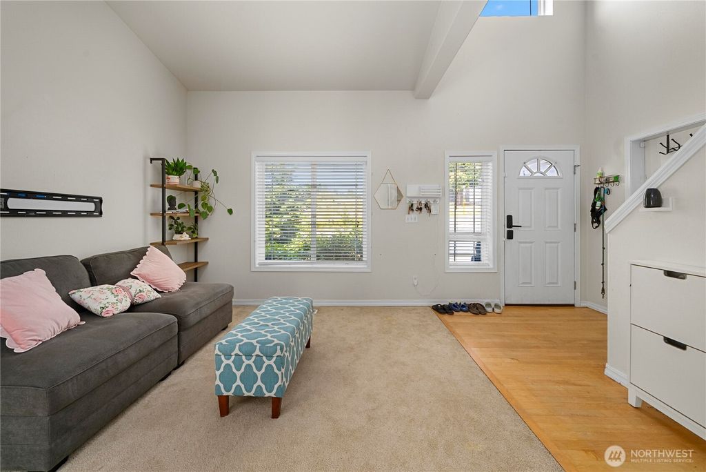 Photo of 1611 S 222nd Street, Des Moines, WA 98198 (MLS # 2401826)