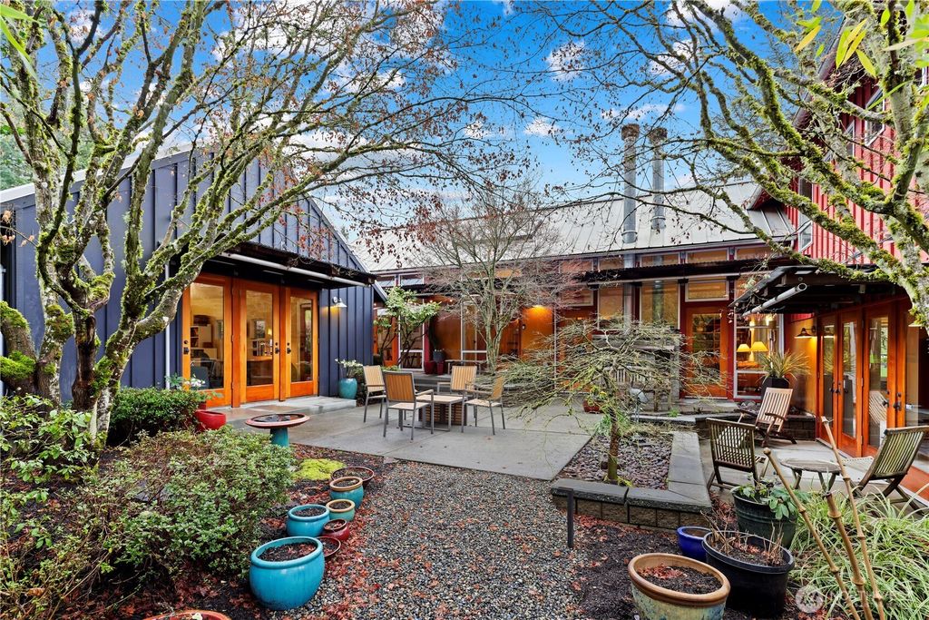 Photo of 10623 NE 155th Place, Bothell, WA 98011 (MLS # 2506400)
