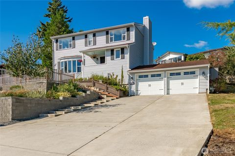 Photo of 2406 Heights Drive, Ferndale, WA 98248 (MLS # 2434104)