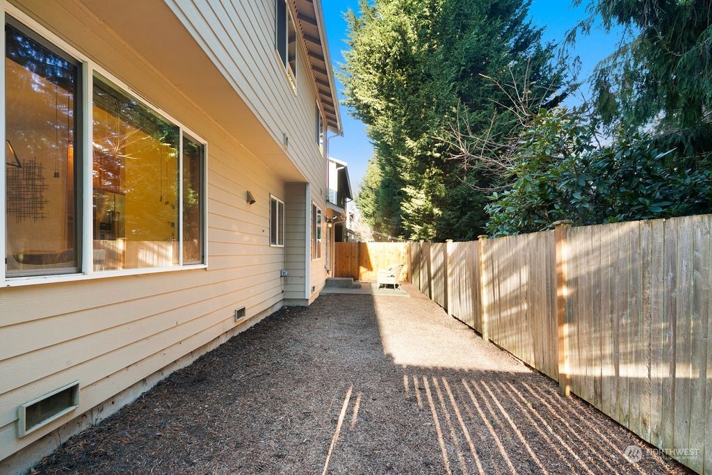listing image 9366254856158770112