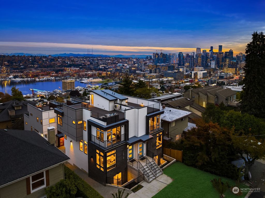 Photo of 1514 Bigelow Avenue N, Seattle, WA 98109 (MLS # 2040278)