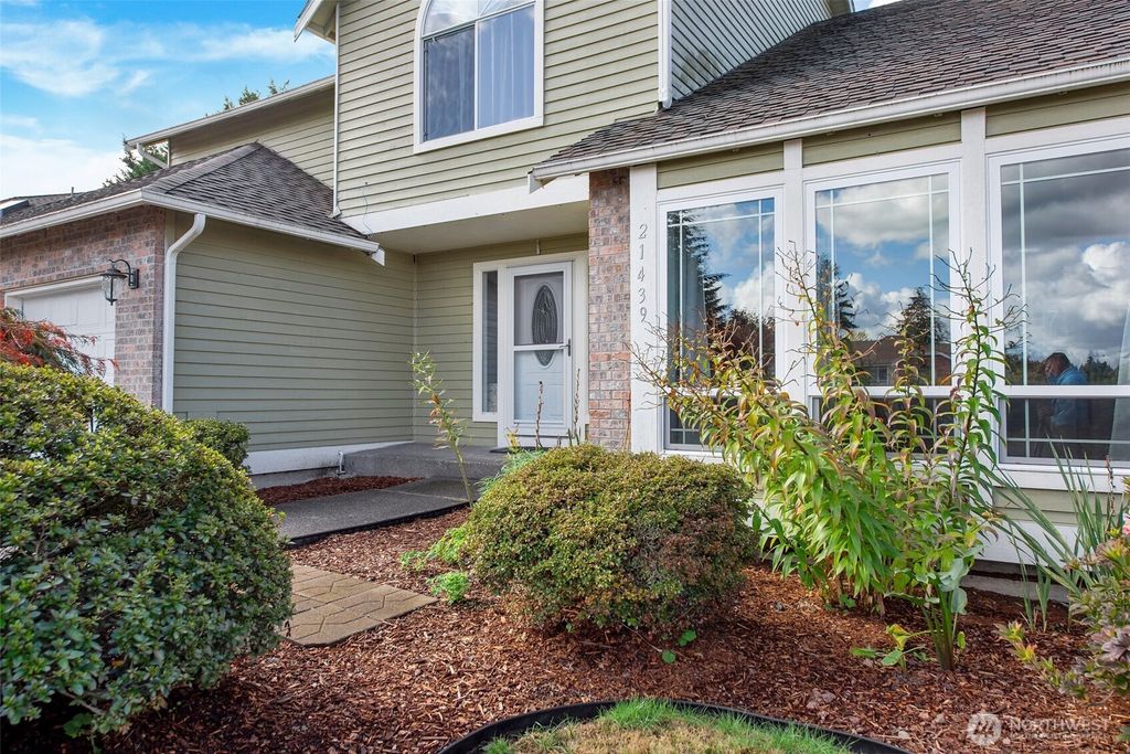 Photo of 21439 129th Place SE, Kent, WA 98031 (MLS # 2471916)