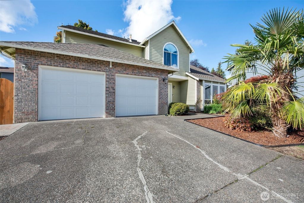 Photo of 21439 129th Place SE, Kent, WA 98031 (MLS # 2471916)