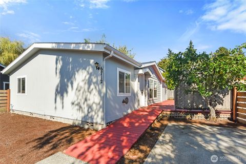 Photo of 6712 NE Geneva Street, Suquamish, WA 98392 (MLS # 2442557)