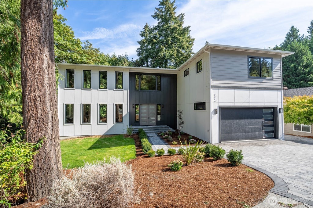 Photo of 3316 102nd Avenue NE, Bellevue, WA 98004 (MLS # 2586250)