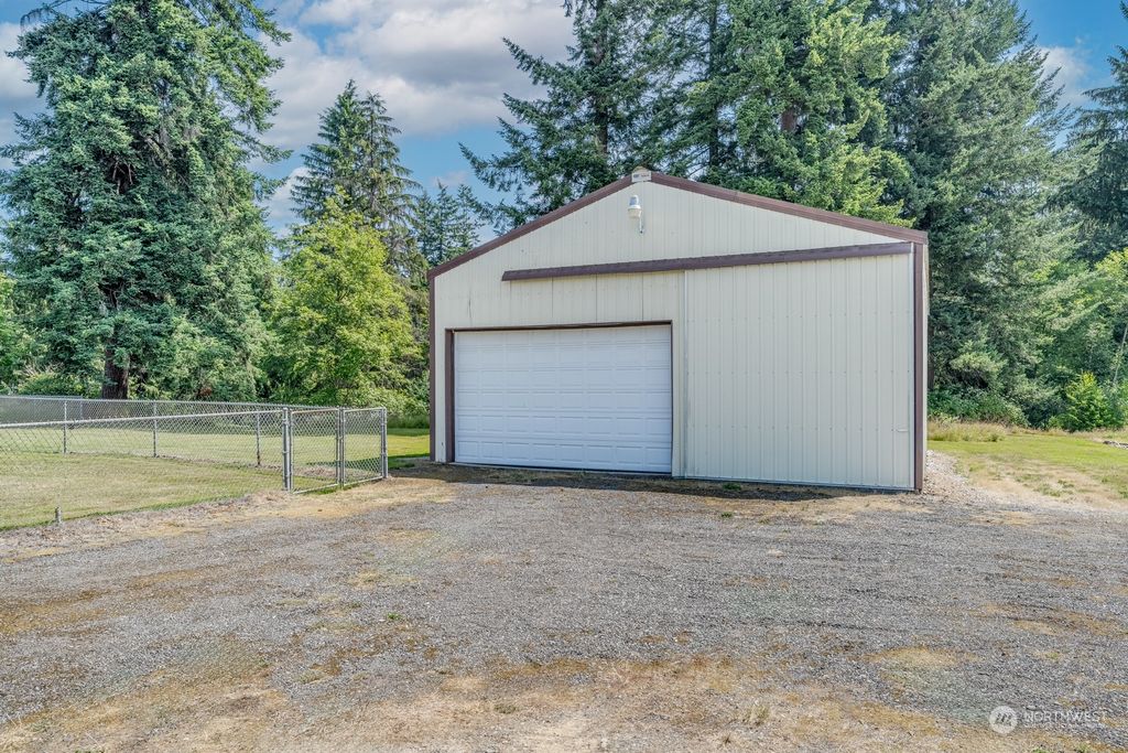 Photo of 5007 139th Avenue SE, Snohomish, WA 98290 (MLS # 2133182)