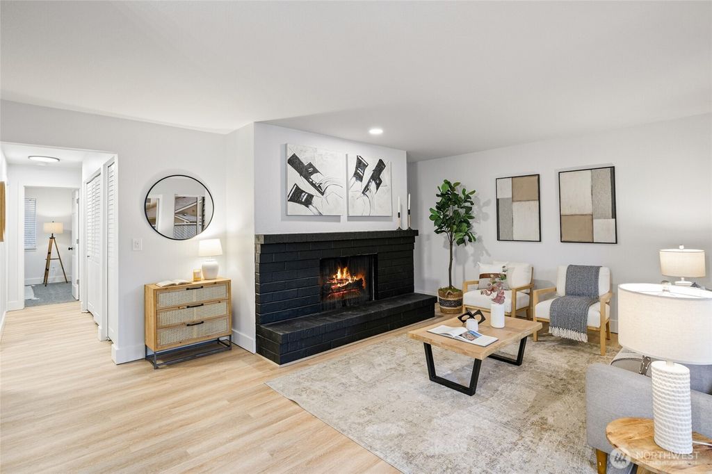 Photo of 12905 126th Court NE #L105, Kirkland, WA 98034 (MLS # 2505121)