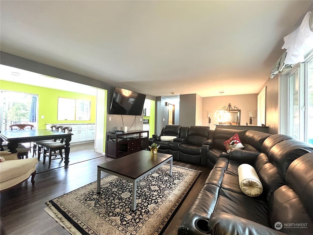 Photo of 17340 SE 149th Street, Renton, WA 98059 (MLS # 2310035)