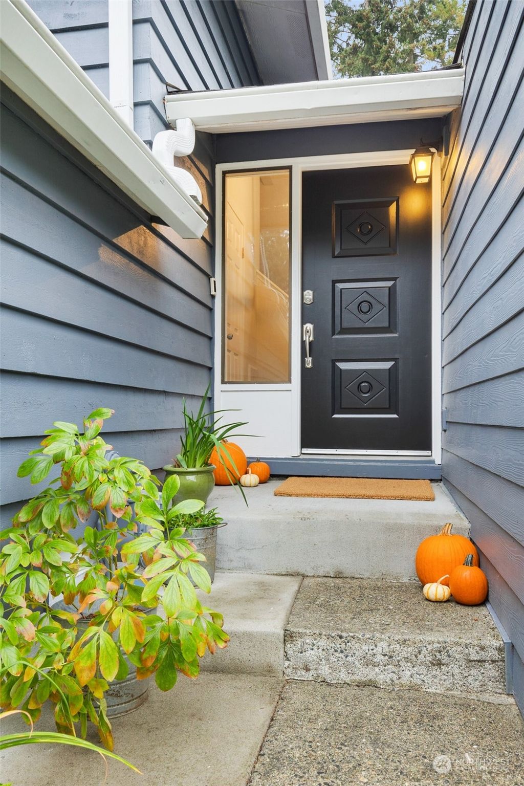 Photo of 20612 23rd Avenue W, Lynnwood, WA 98036 (MLS # 2003870)