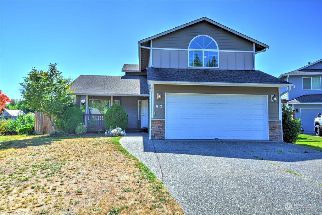 Photo of 812 Darwins Way, Granite Falls, WA 98252 (MLS # 2144791)