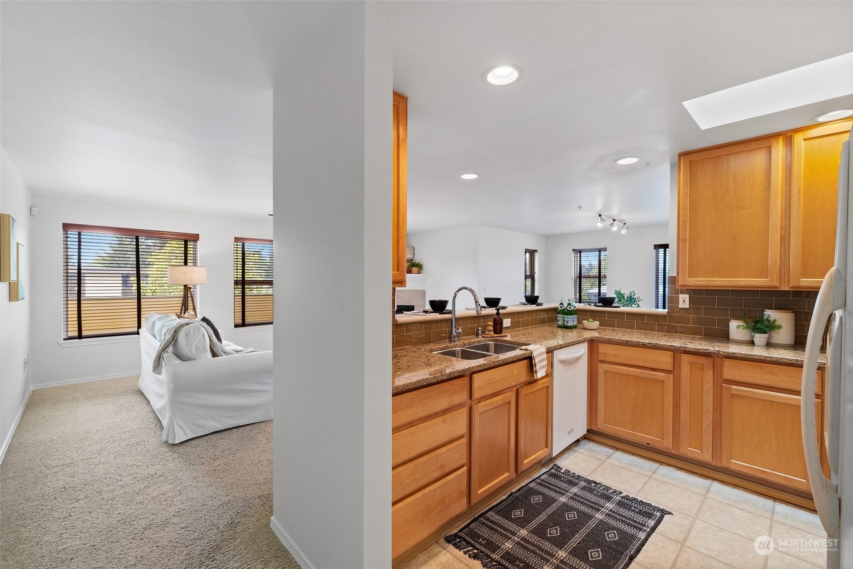 Burien, Washington 98166, United States, 2 Bedrooms Bedrooms, ,2 BathroomsBathrooms,Residential,Active,40973