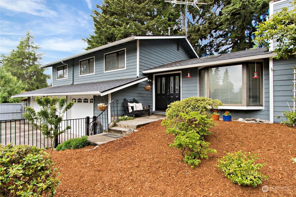 Photo of 2204 Camas Circle SE, Renton, WA 98055 (MLS # 2244737)