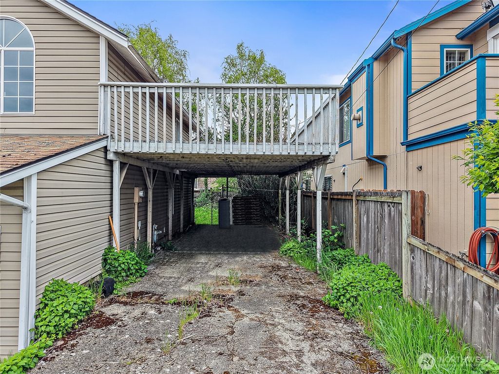 Photo of 1100 SW 3rd Place, Renton, WA 98057 (MLS # 2524135)