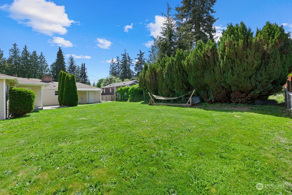 Photo of 509 Ave Tamarack Avenue, Everett, WA 98203 (MLS # 2235606)