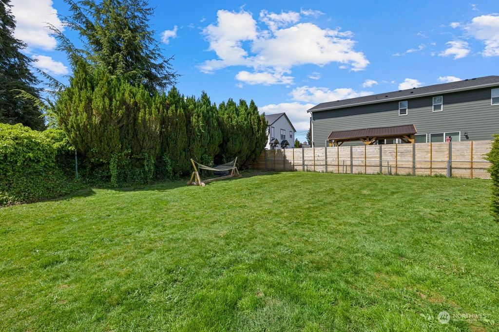 Photo of 509 Ave Tamarack Avenue, Everett, WA 98203 (MLS # 2235606)