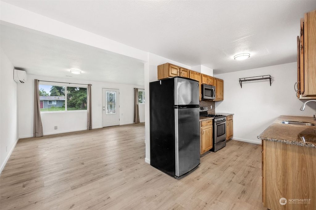 Photo of 27221 118th Avenue SE, Kent, WA 98030 (MLS # 2243683)