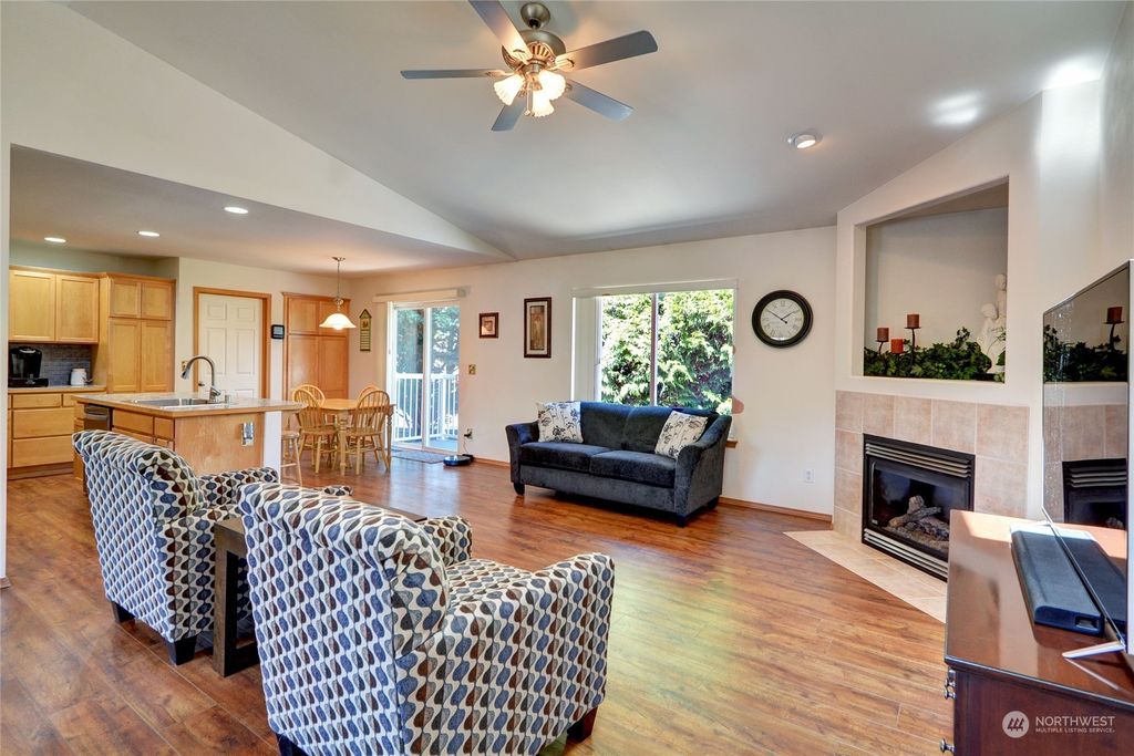 Photo of 5905 45th Place NE, Marysville, WA 98270 (MLS # 2262996)