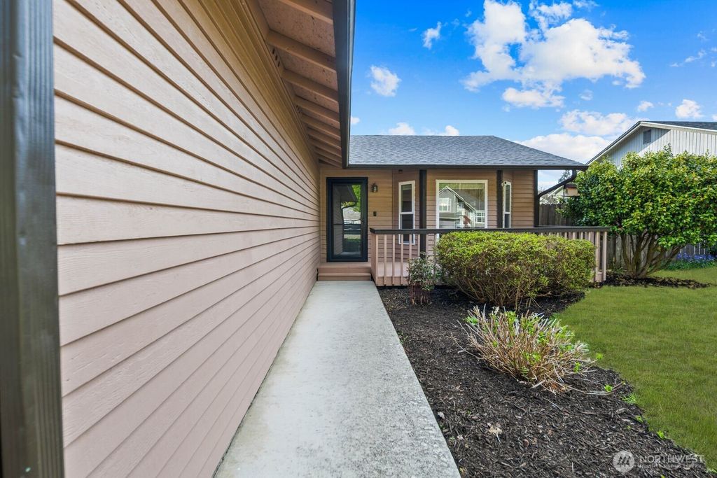 Photo of 26121 193rd Place SE, Covington, WA 98042 (MLS # 2512428)