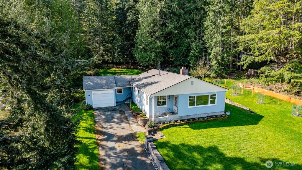 Photo of 2601 17th Street, Anacortes, WA 98221 (MLS # 2507882)