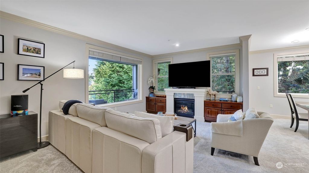 Photo of 8850 Redmond-Woodinville Road NE #403, Redmond, WA 98052 (MLS # 2024197)