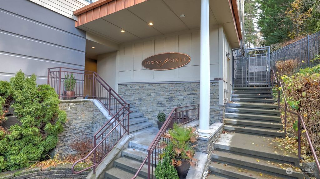 Photo of 8850 Redmond-Woodinville Road NE #403, Redmond, WA 98052 (MLS # 2024197)