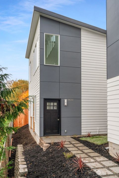 8610 37th Avenue S Seattle WA 98118