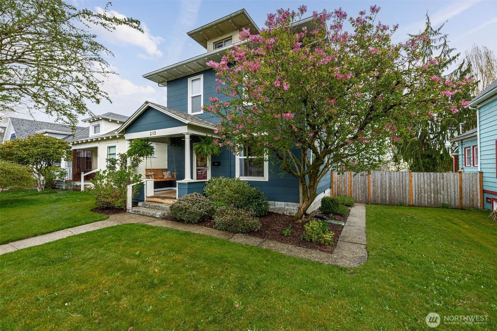Photo of 2115 Rockefeller Avenue, Everett, WA 98201 (MLS # 2507912)