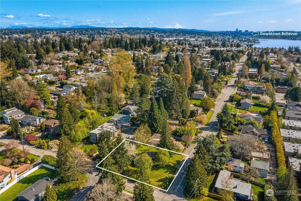Photo of 1836 1st Street, Kirkland, WA 98033 (MLS # 2059943)