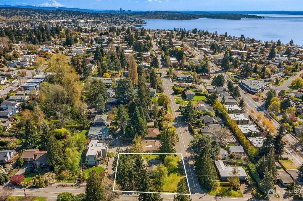 Photo of 1836 1st Street, Kirkland, WA 98033 (MLS # 2059943)