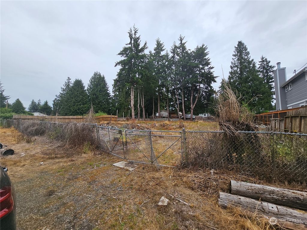 Photo of 12627 Waltham Drive, Everett, WA 98208 (MLS # 2128324)