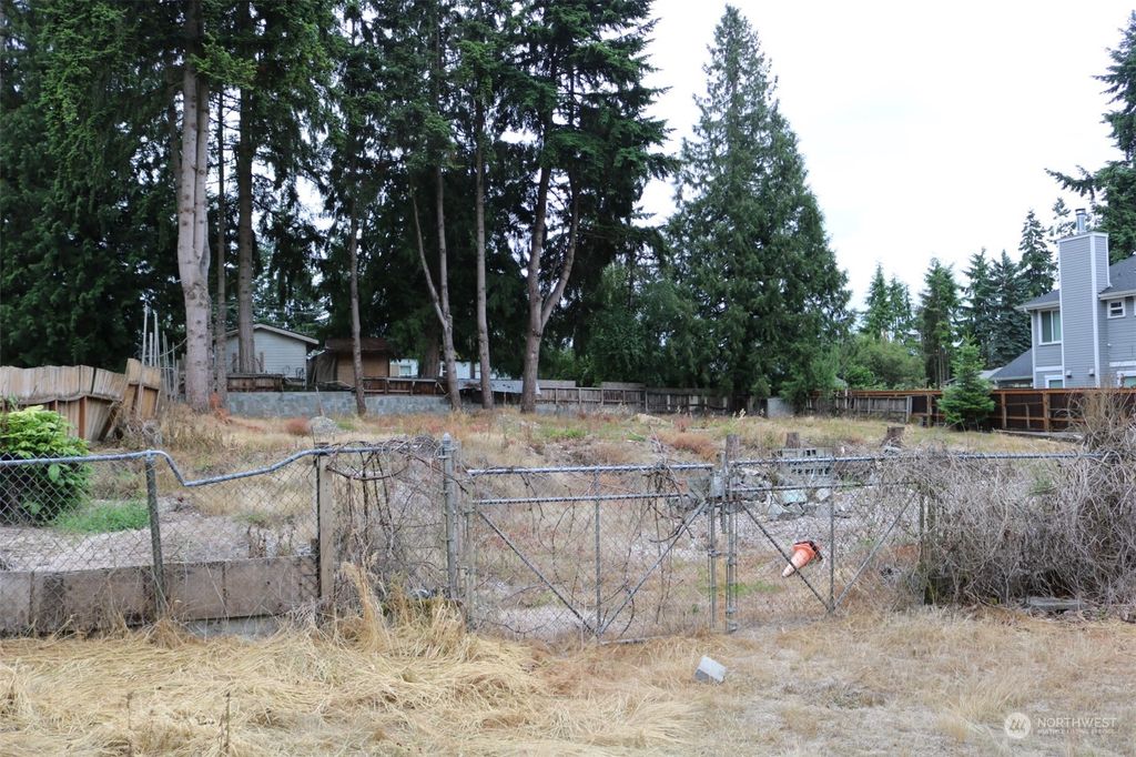 Photo of 12627 Waltham Drive, Everett, WA 98208 (MLS # 2128324)