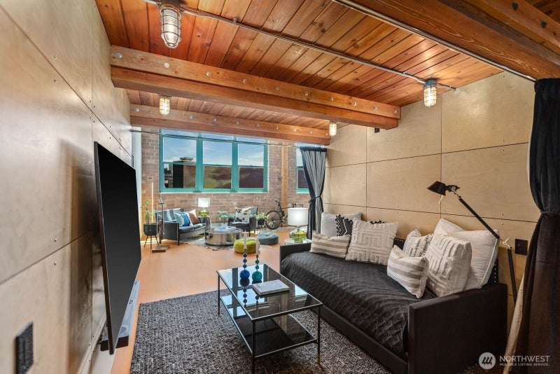 66 Bell Street 303