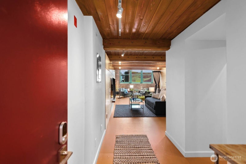 66 Bell Street 303