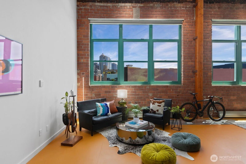 66 Bell Street 303