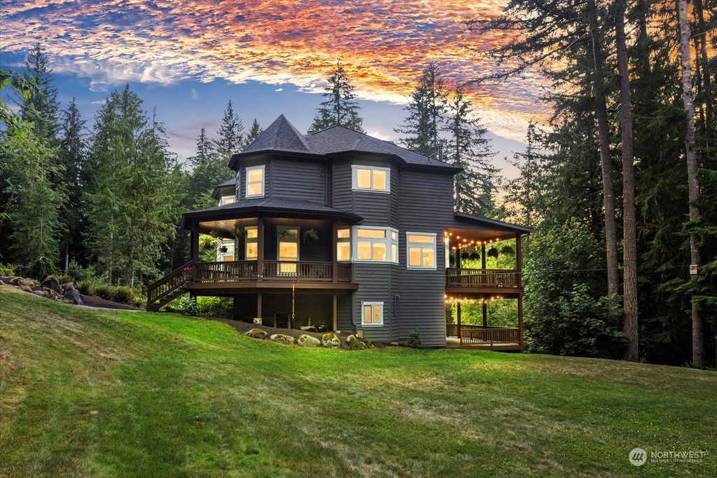 Photo of 41710 SE 66th Street, Snoqualmie, WA 98065 (MLS # 2267053)