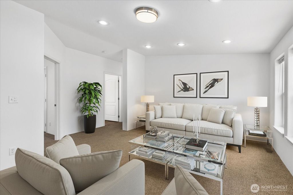 Photo of 815 124th Street SW #140, Everett, WA 98204 (MLS # 2385367)