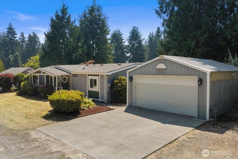 Photo of 12407 207th Avenue E, Bonney Lake, WA 98391 (MLS # 2568340)