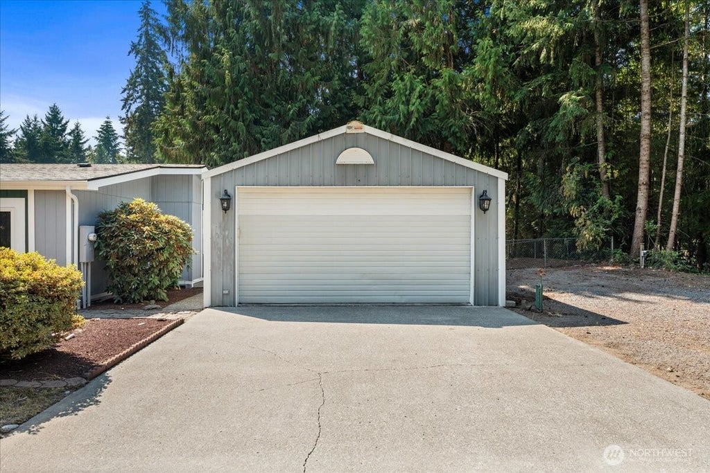 Photo of 12407 207th Avenue E, Bonney Lake, WA 98391 (MLS # 2568340)