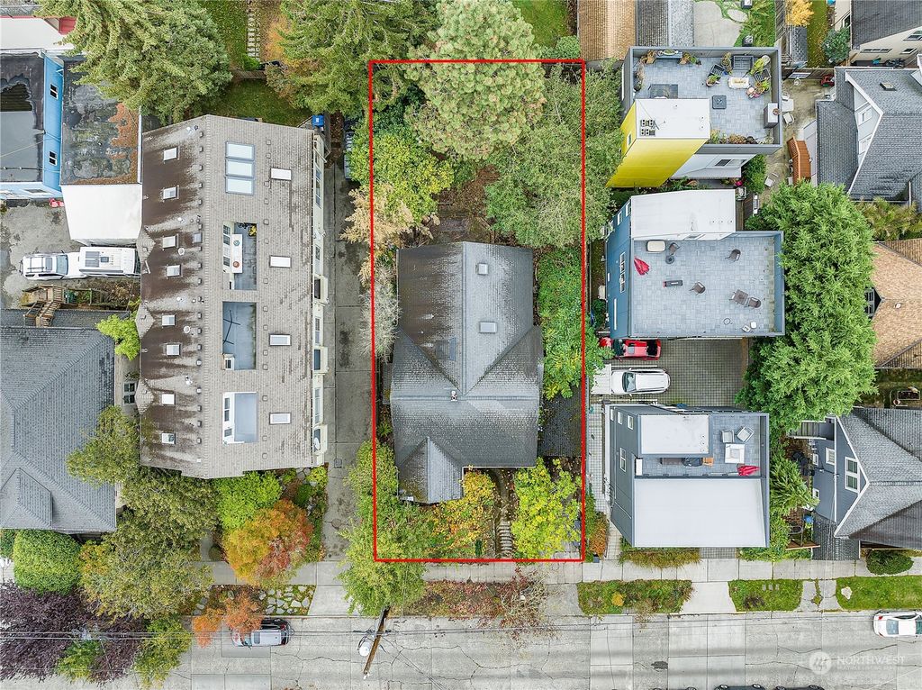 Photo of 4412 Corliss Avenue N, Seattle, WA 98103 (MLS # 2286189)