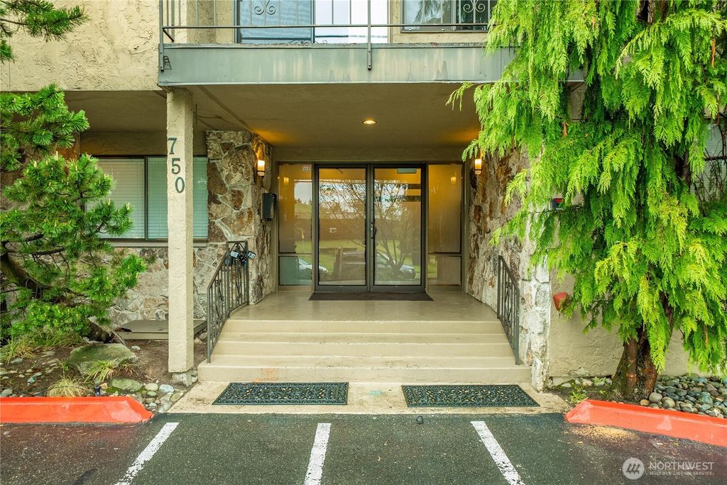 Photo of 750 N 143rd Street #212, Seattle, WA 98133 (MLS # 2510566)